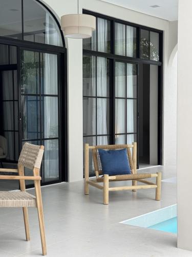 Greek Villa with Pool and Jacuzzi near Sul Orchideen