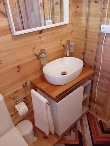 Cabaña Ikizen II (Cabana Ikizen II) in Barbadillo Del Pez