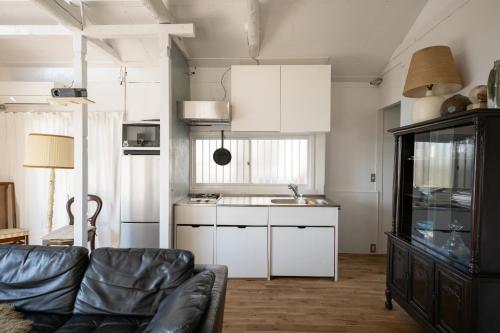 주방, ペット可 撮影商用利用可 The Cabin Ashina 富士山と海を望むヴィンテージ平屋一棟貸し南葉山 (ペット可 撮影商用利用可 The Cabin Ashina 富士山と海を望むヴィンテージ平屋一棟貸し南葉山) in 다테이시 공원