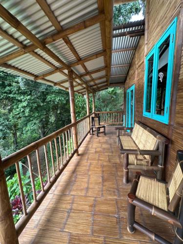 Eco-Bamboo Cottages in 圖里亞爾瓦