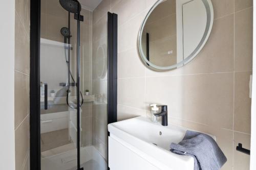 Superb Studio Appartement Quartier Les Marais Free Netflix - image 5