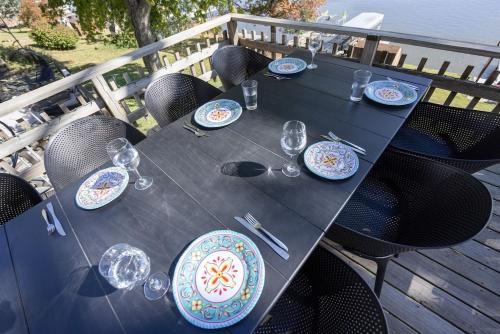 Relax & Play! Private Dock, Water Toys, Fire-Pit in Decatur