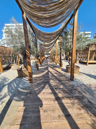 Queens Luxury Studio