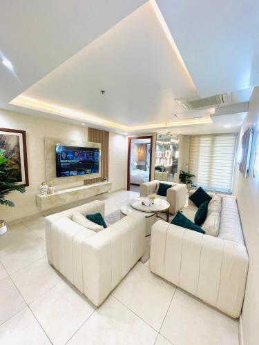 Goldcrest Apartments Lahore - image 2