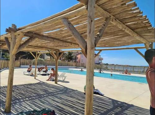 Appartement dans résidence piscine chauffée