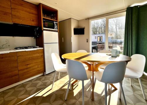 keittiö, Beach Chalet- Sauna inklusive Kinder und Hunde Willkommen in Haffkrug