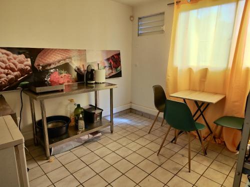 Simply life in Les Abymes