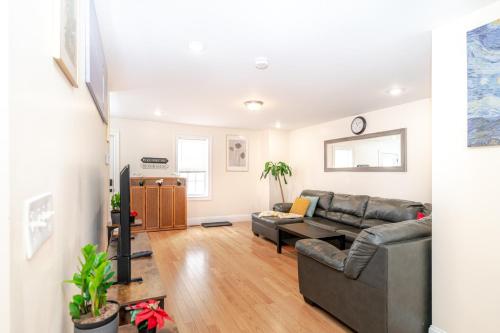 41 - 3BR Quincy - Lovely Townhouse near Adams in كوينسي