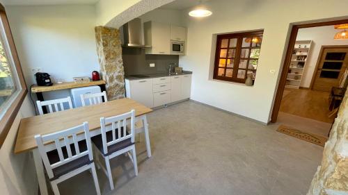 virtuve, Troi Landetxea, Casa Rural con Vistas a Aralar y Aizkorri, Goierri in Mutiloa