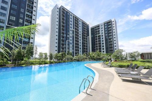 Swimming pool, Jazmin Mayabay Residence Splashmania Gamuda Cove in Bandar Gamuda Cove