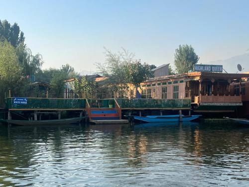 Hotel sea face – Srinagar, PA