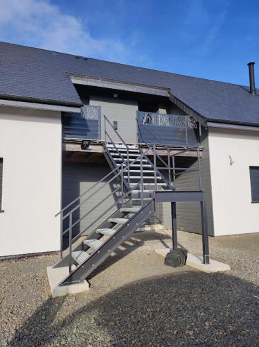 Logement proche Bourboule 12 personnes in 聖索韋多韋爾尼