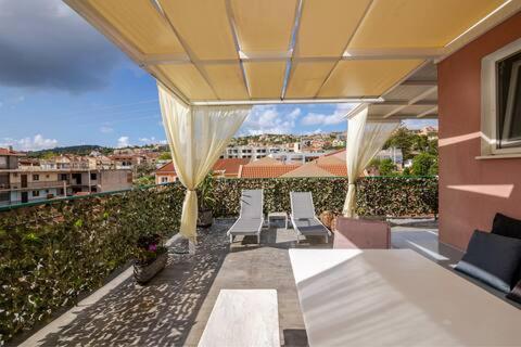 Argostoli Terrace Loft with Sea Views