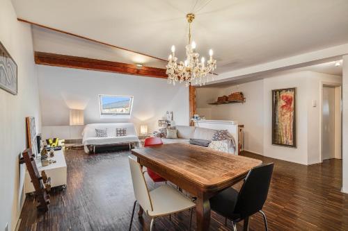 Charmante Wohnung im Dachgeschoss chambre d'hôte Bourgfelden