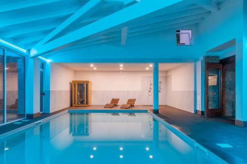 Peldbaseins, Agriturismo il Vignale in Longi