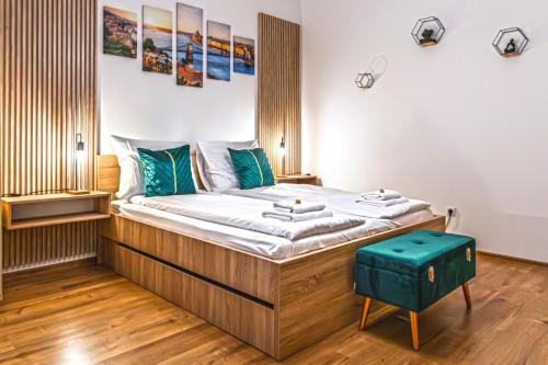 Chill & Stay in the Heart of Budapest-with AC, Budapest