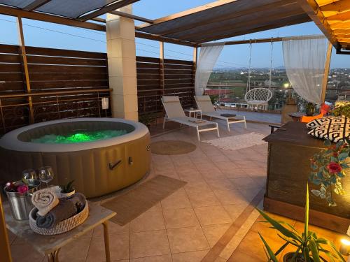 Inu # Wait 'N Sea, Jacuzzi, Luxury Stone House in Paralia Epanomis