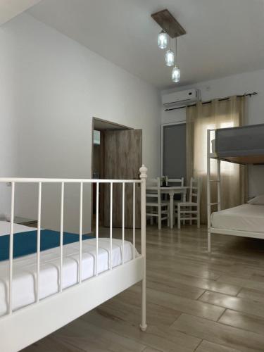 WHITE STUDIOS, Химара (фото 7)