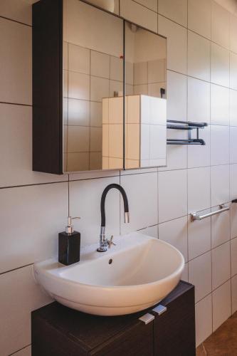 Bathroom, Pura Vida Aruba Appartement Palma in Noord