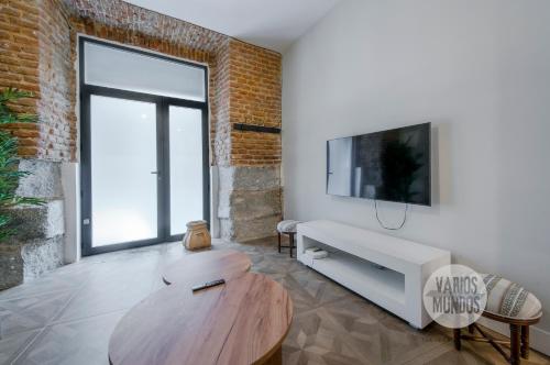 Wonderful Apt 8pax en Infante-Plaza de Santa Ana - image 11