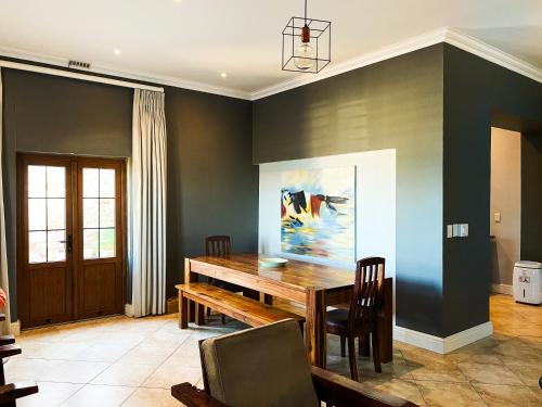 Millwood Apartment - image 10