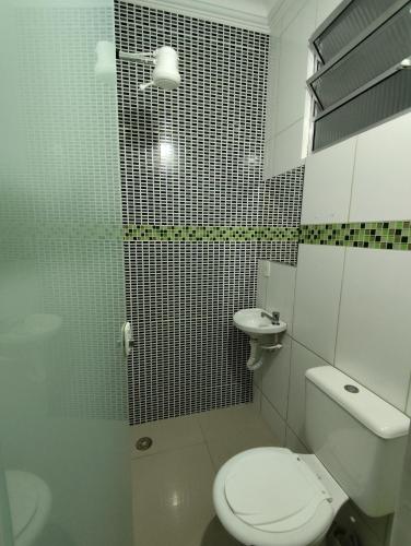 Hotel Amanhecer -650M DA FERINHA DA MADRUGADA ,1,3 KM DA 25 DE MARÇO, 550M DO MERCADÃO MUNICIPAL ,1,1 KM DA ESTAÇÃO DA LUZ – Sao Paulo, MA