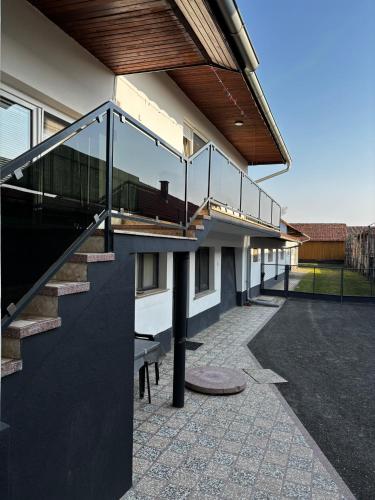 Apartman Kuća 150 (Apartman Kuca 150) in Otok