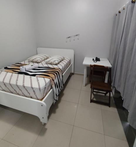Hotel Amanhecer -650M DA FERINHA DA MADRUGADA ,1,3 KM DA 25 DE MARÇO, 550M DO MERCADÃO MUNICIPAL ,1,1 KM DA ESTAÇÃO DA LUZ – Sao Paulo, MA