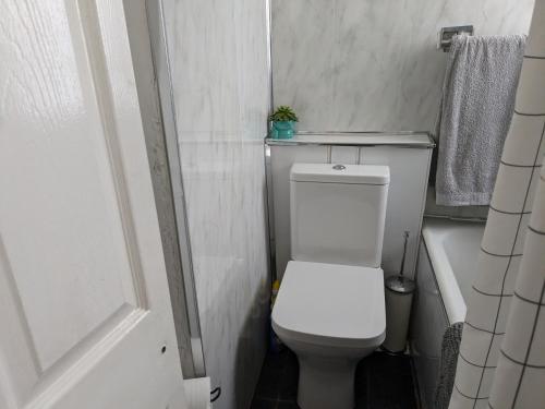Apartment with Outside Patio and Car Space, Дарем (фото 9)