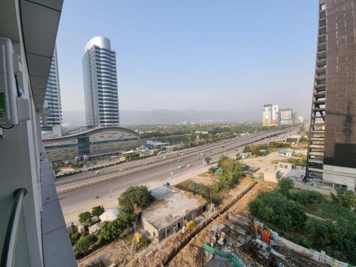 Said's Suites Elysium Tower Opposite to Centaurus Mall - image 4