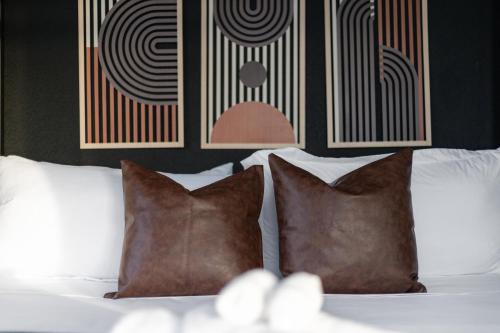 2br 3ba 2King bd 2 Car Parking Bonus area with Queen Bed