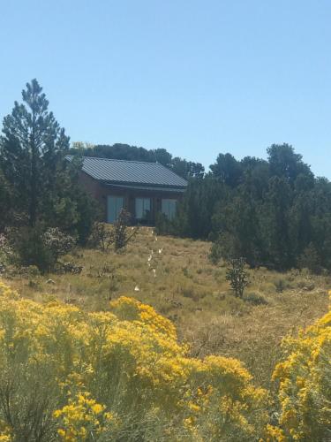 NM Farmhouse 30 Portale Sunsets Design Oasis in Santa Fe, USA
