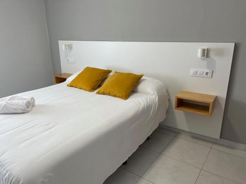 Double Room image 10