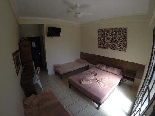 4 bedrooms, 11 beds