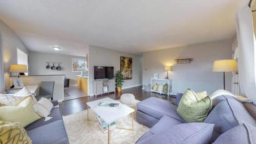 3 bedrooms, 4 beds