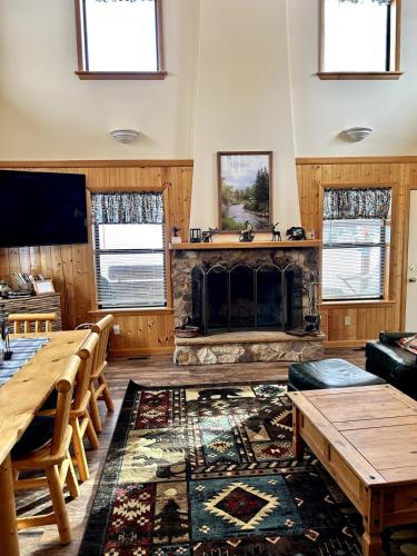 Large Family Cabin Near Park City in Woodland (UT)