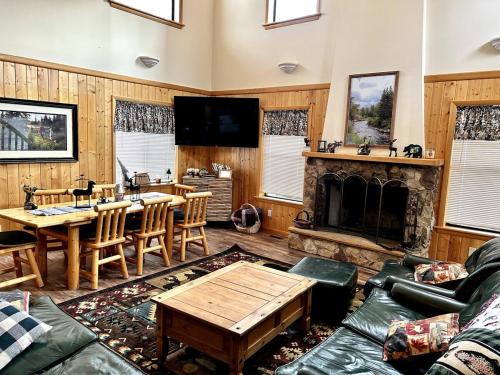 Large Family Cabin Near Park City in Woodland (UT)