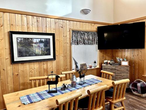Large Family Cabin Near Park City in Woodland (UT)