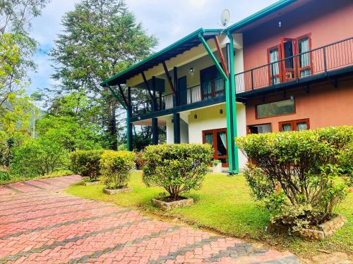 . Agarapathana Estate Holiday Bungalow