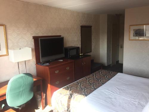 Standard King Room