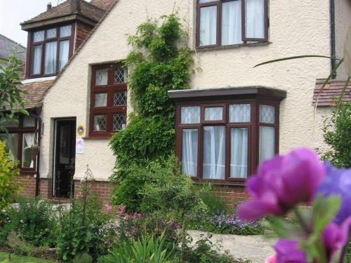 Railway Cottage - image 4