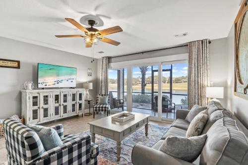 Chick and Dudes Beach Escape condo in Destin, USA