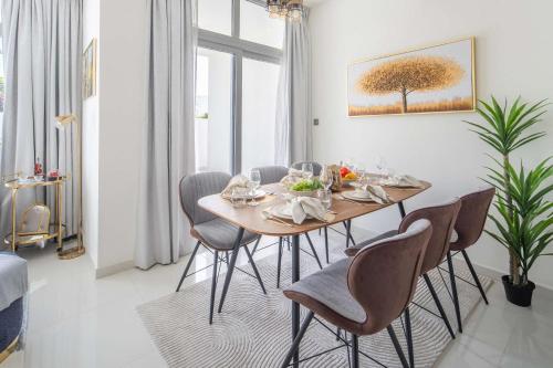 Facilities, Frank Porter - Albizia Damac Hills 2 in Damac Hills 2