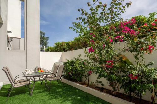 Garden, Frank Porter - Albizia Damac Hills 2 in Damac Hills 2