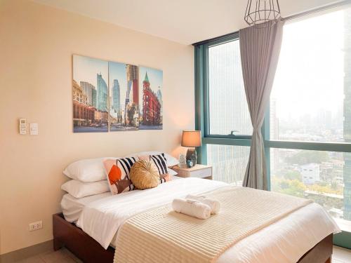 Upscale Bgc Experience 1br Condo #oursw17c2, Manila