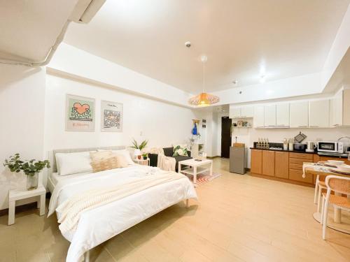 Cozy Condo in Venice BGC with balcony #vlrtc28C, Manila