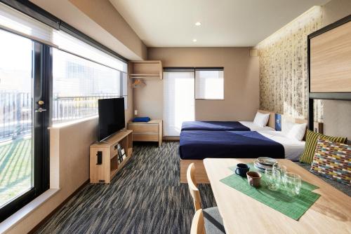 Quadruple Room with Terrace image 9