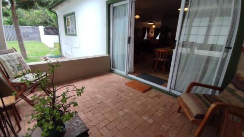 Iekārtas, Cheerful and Spacious 4 Bedroom Holiday Home in Boesmansriviermond in Boesmansriviermond