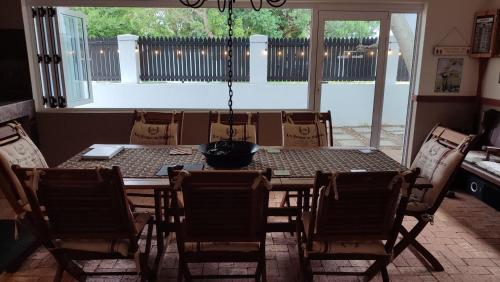 Iekārtas, Cheerful and Spacious 4 Bedroom Holiday Home in Boesmansriviermond in Boesmansriviermond