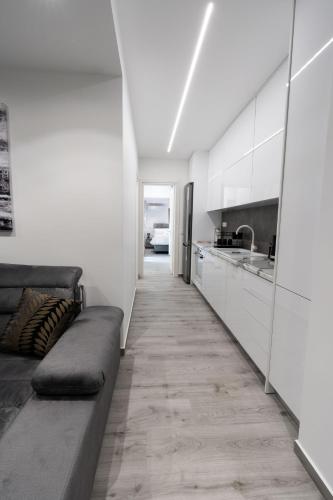 Charming 2 Bedroom House in Iraklio Greece - image 9